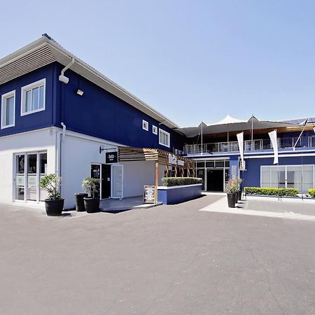 New National Hotel And Conference Пароу Екстериор снимка