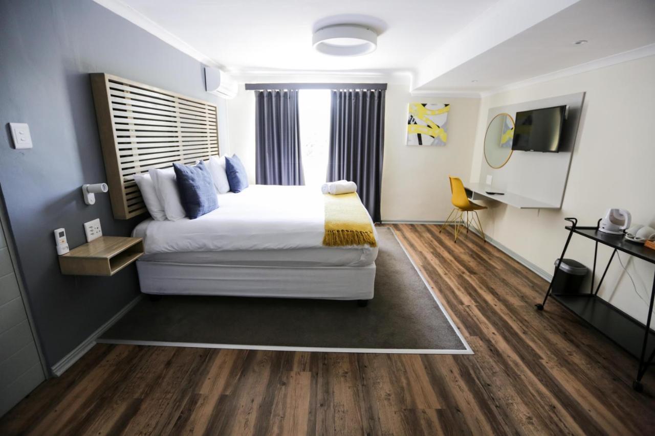 New National Hotel And Conference Пароу Екстериор снимка